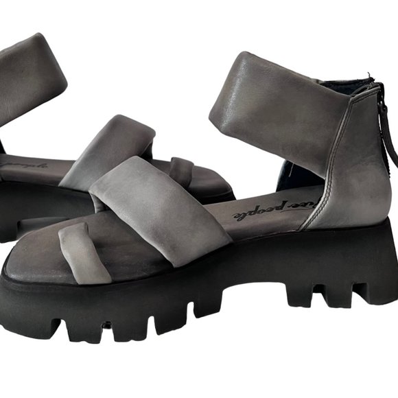 NEW! FREE PEOPLE Lug Sole leather sandal in pebble grey, Size 37 (US 6.5) - Picture 14 of 16